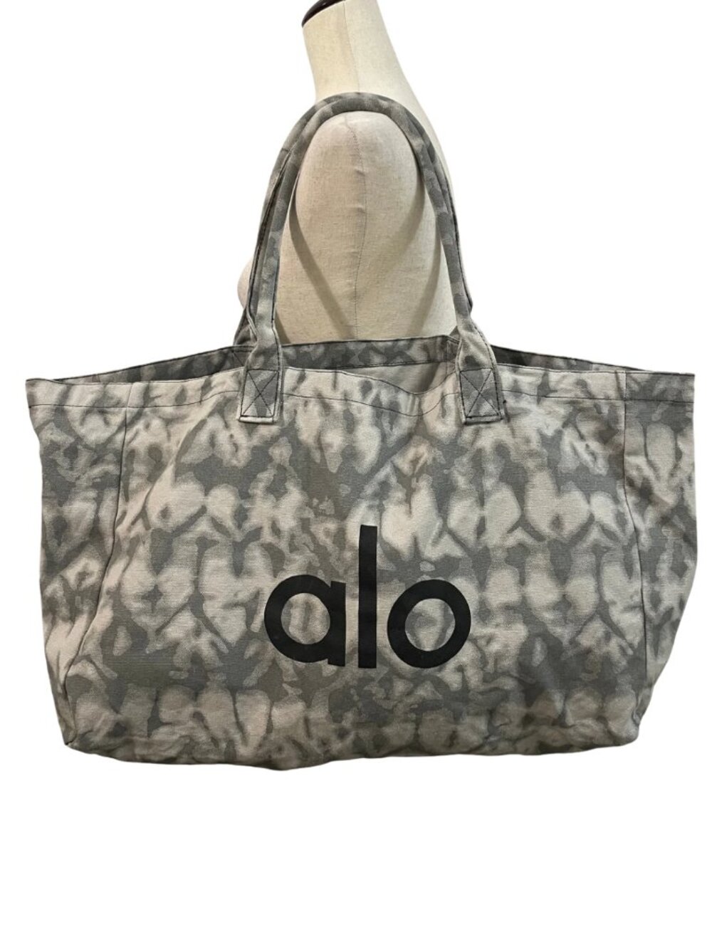Alo Yoga Iconic Shopper Tote Bag Grey Tie Dye Camo Canvas